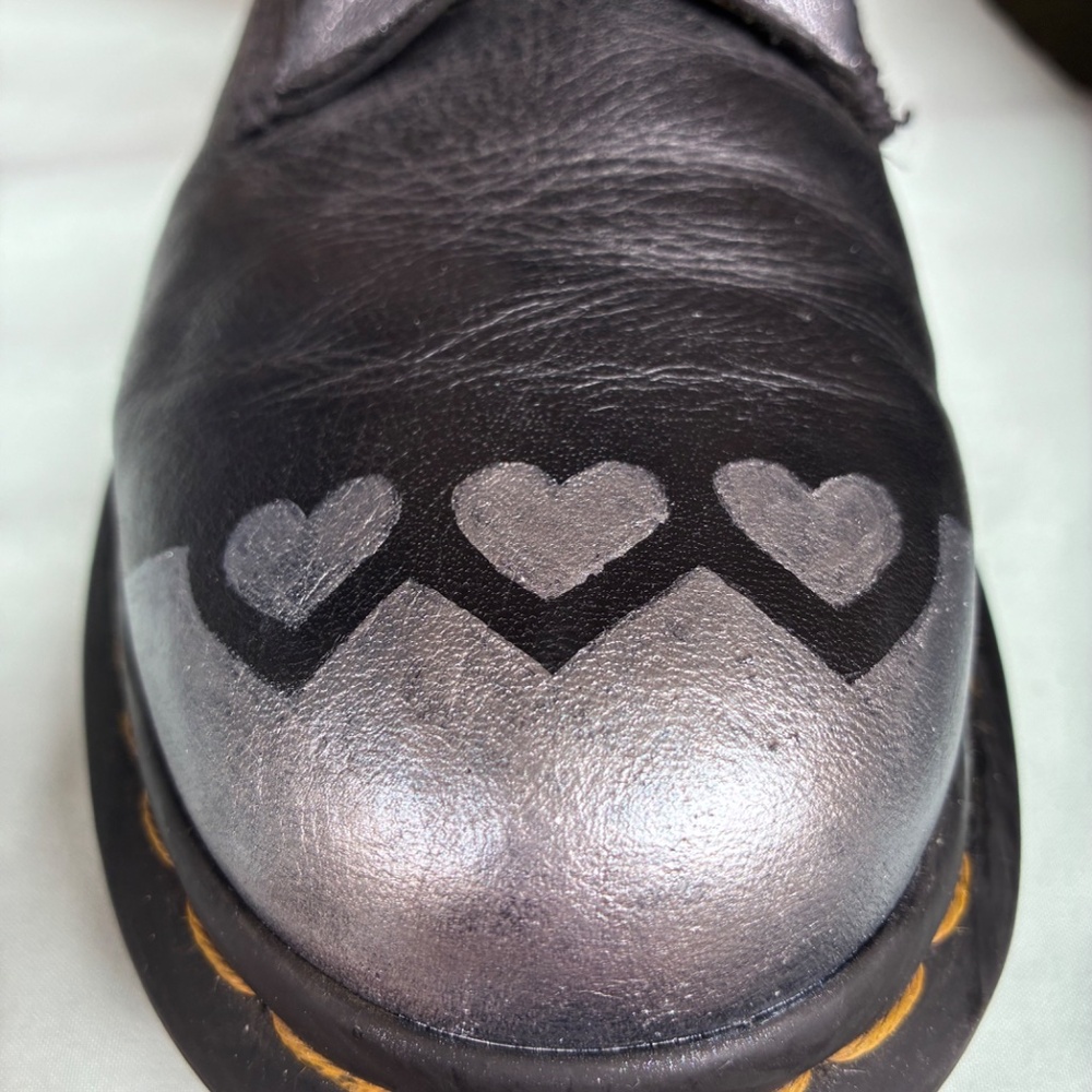 🖤 LUV @ 1ST SIGHT 🖤 Custom Hand Painted Doc Martens - Picture 7 of 10
